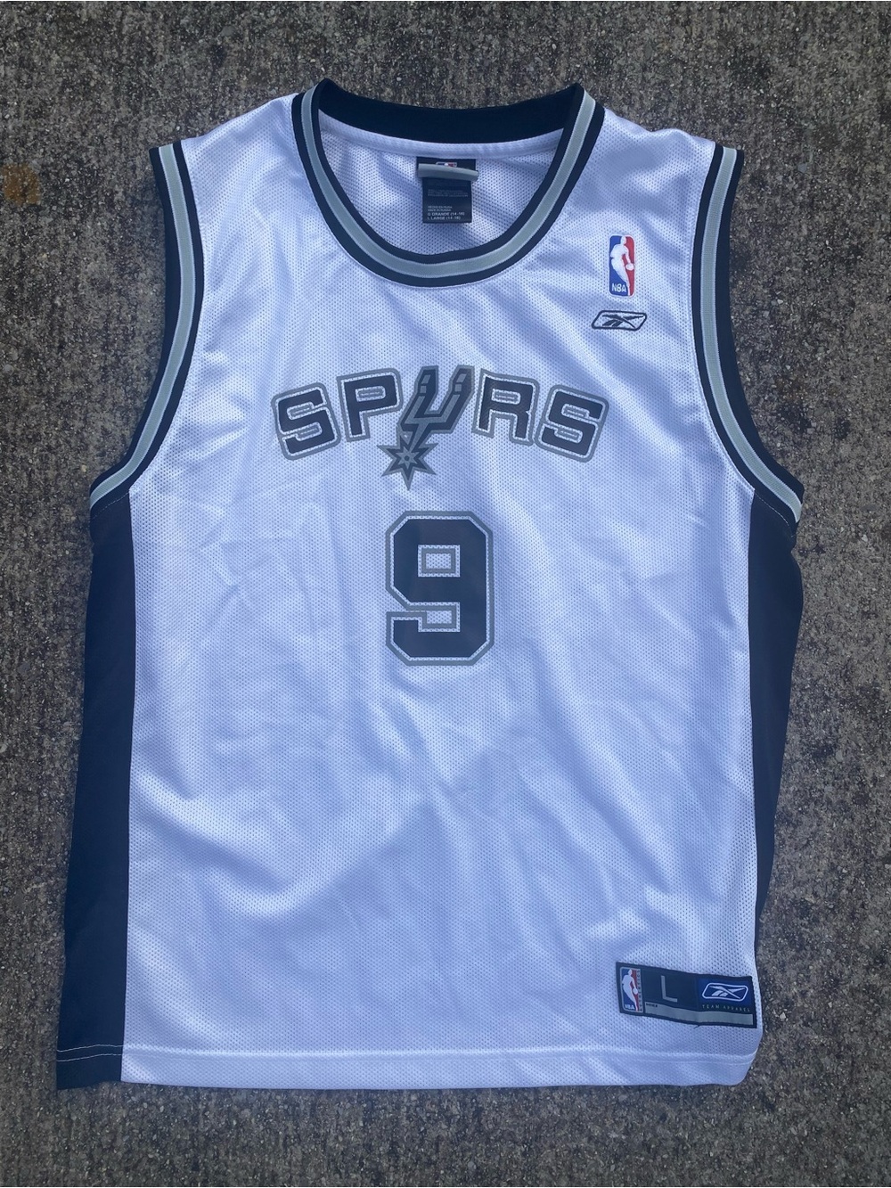 Reebok San Antonio Spurs #9 White Basketball Jersey size mens small